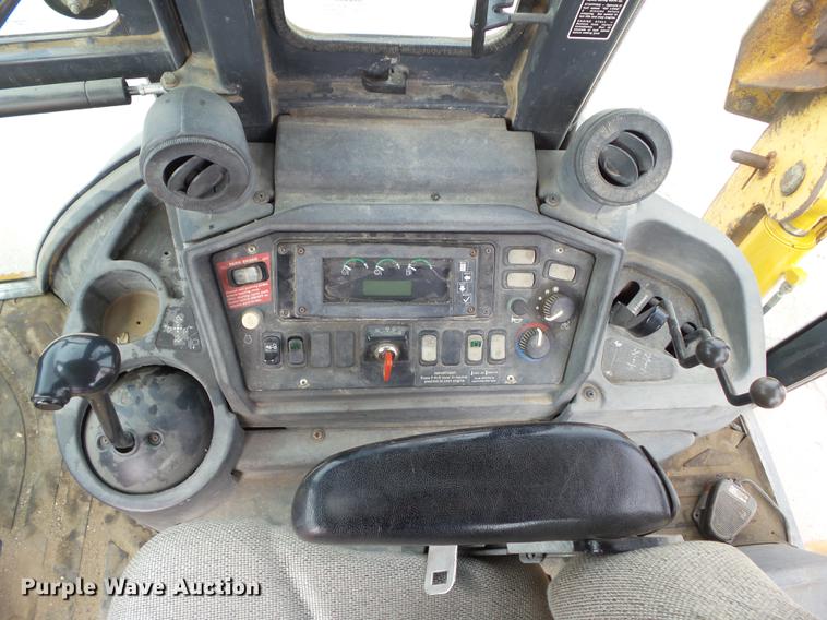 image for item DZ9301 2003 John Deere 310SG backhoe