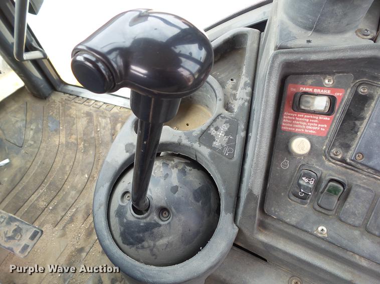 image for item DZ9301 2003 John Deere 310SG backhoe