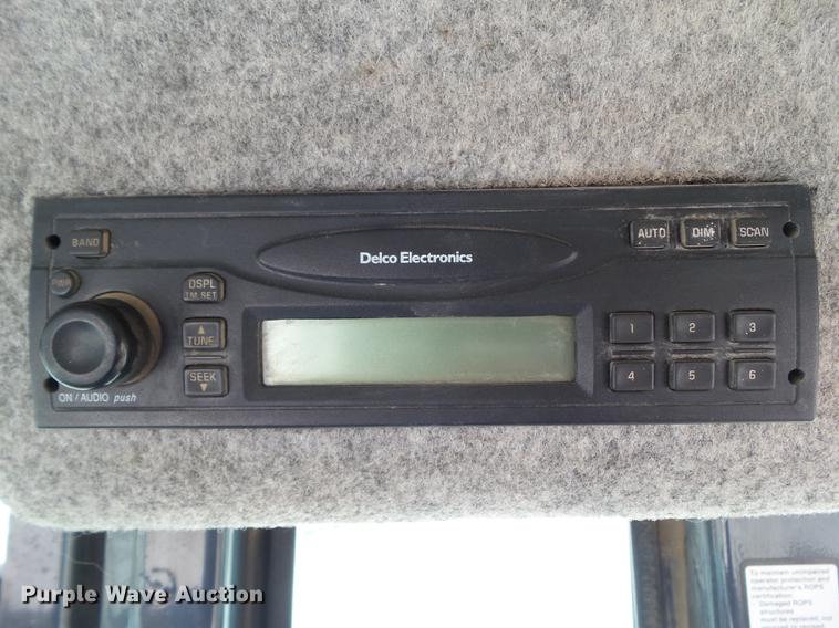 image for item DZ9301 2003 John Deere 310SG backhoe