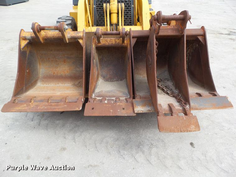 image for item DZ9301 2003 John Deere 310SG backhoe