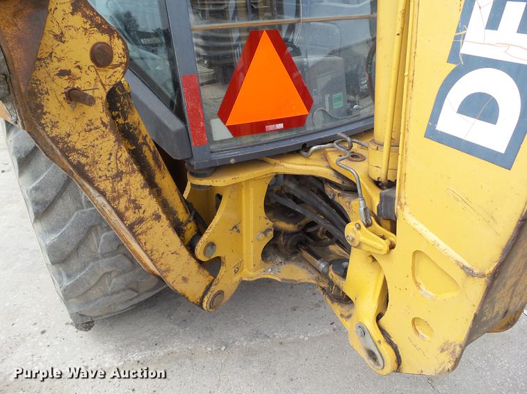 image for item DZ9301 2003 John Deere 310SG backhoe