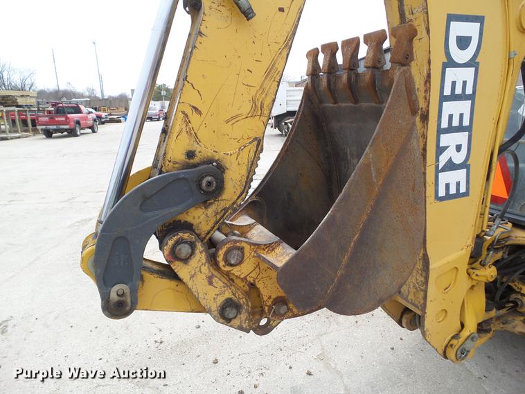 image for item DZ9301 2003 John Deere 310SG backhoe