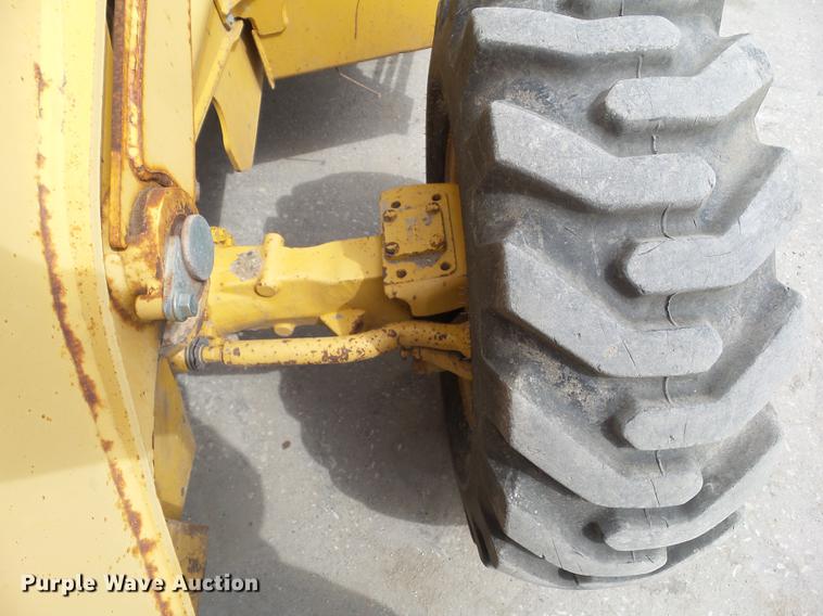 image for item DZ9301 2003 John Deere 310SG backhoe