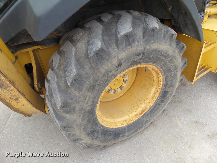 image for item DZ9301 2003 John Deere 310SG backhoe