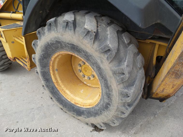 image for item DZ9301 2003 John Deere 310SG backhoe