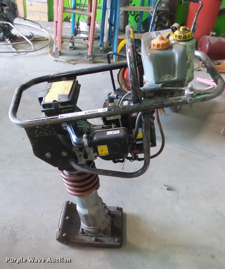 image for item EA9989 Mikasa MT-60HS plate compactor