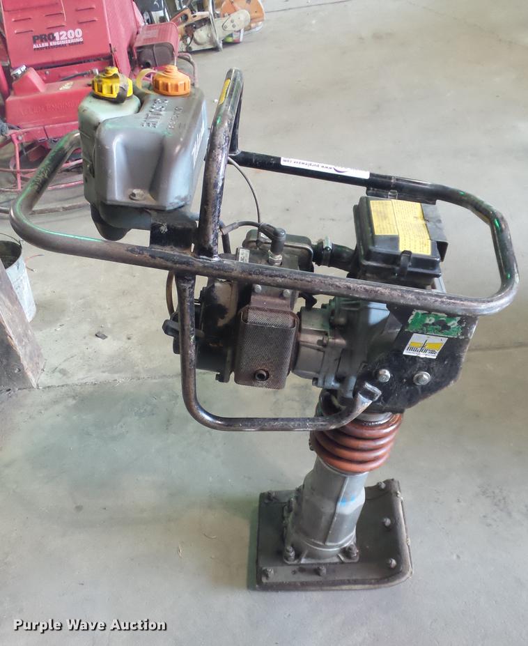 image for item EA9989 Mikasa MT-60HS plate compactor