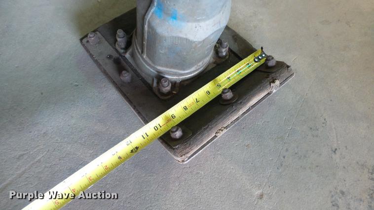 image for item EA9989 Mikasa MT-60HS plate compactor