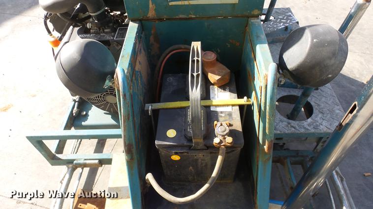 image for item EA9992 Bartell TS96 power trowel