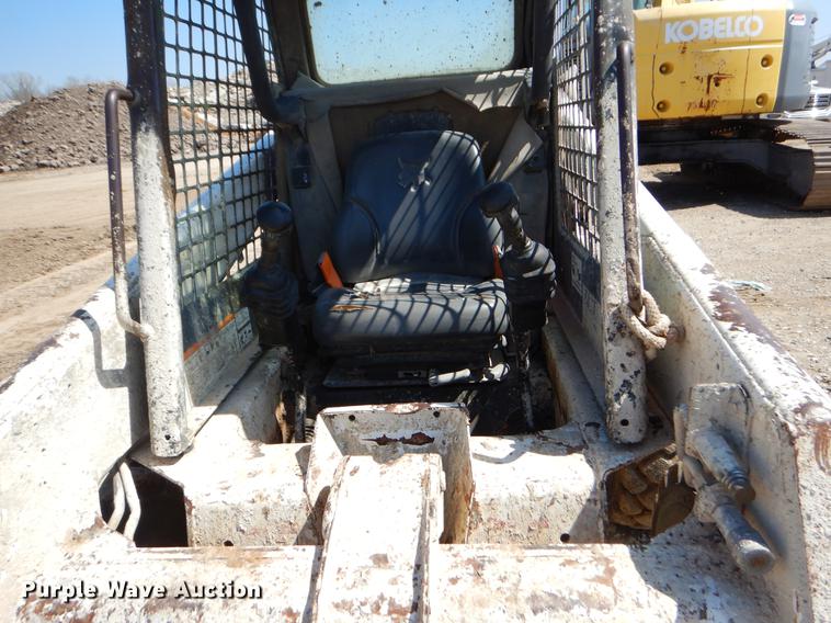 image for item EC9302 2002 Bobcat 763 skid steer