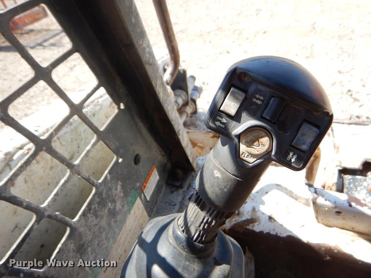 image for item EC9302 2002 Bobcat 763 skid steer