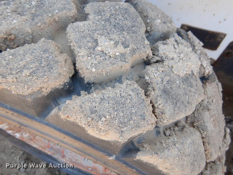 image for item EC9302 2002 Bobcat 763 skid steer