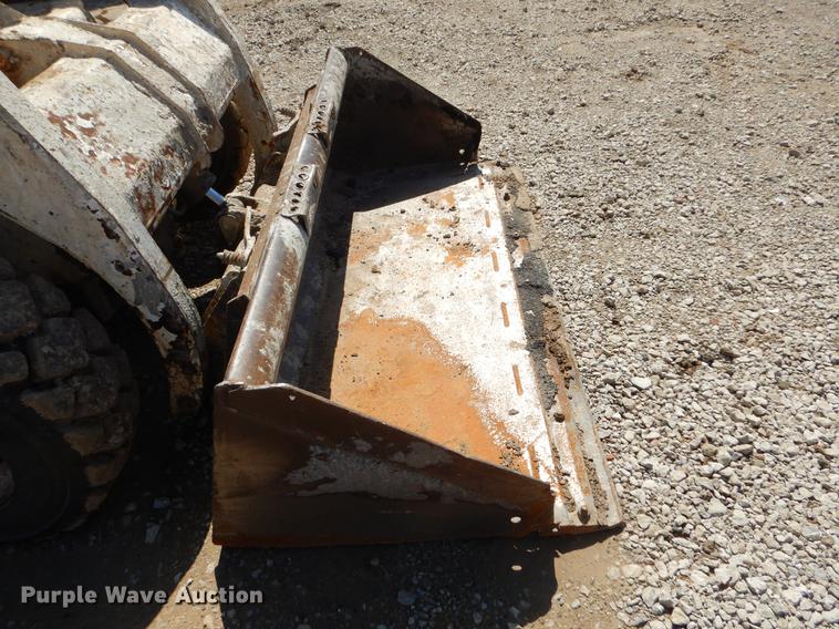 image for item EC9302 2002 Bobcat 763 skid steer