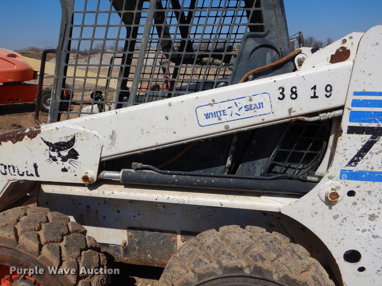 image for item EC9302 2002 Bobcat 763 skid steer