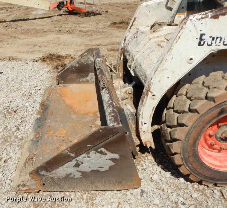 image for item EC9302 2002 Bobcat 763 skid steer