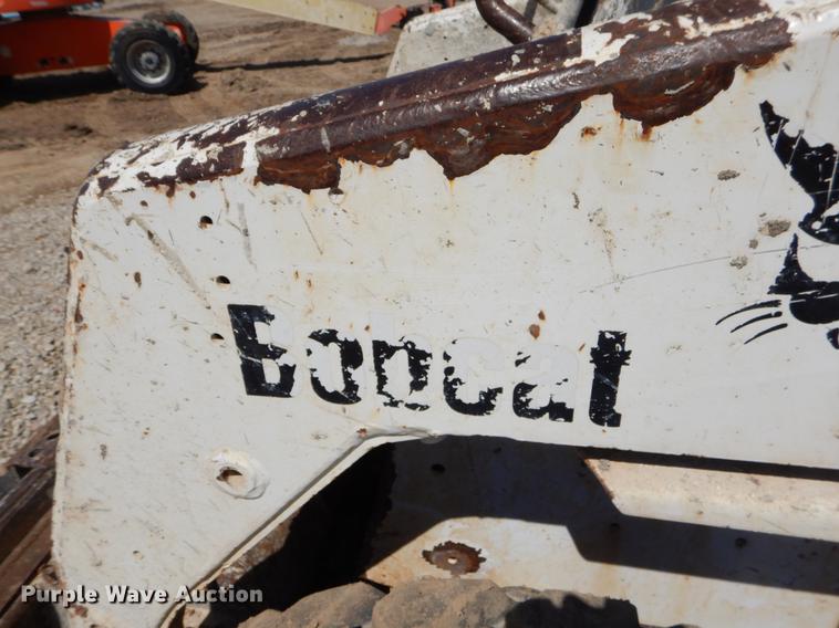 image for item EC9302 2002 Bobcat 763 skid steer