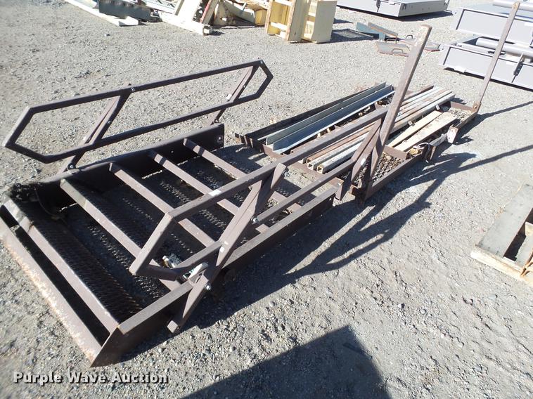 image for item EI9558 Conveyor collection hopper