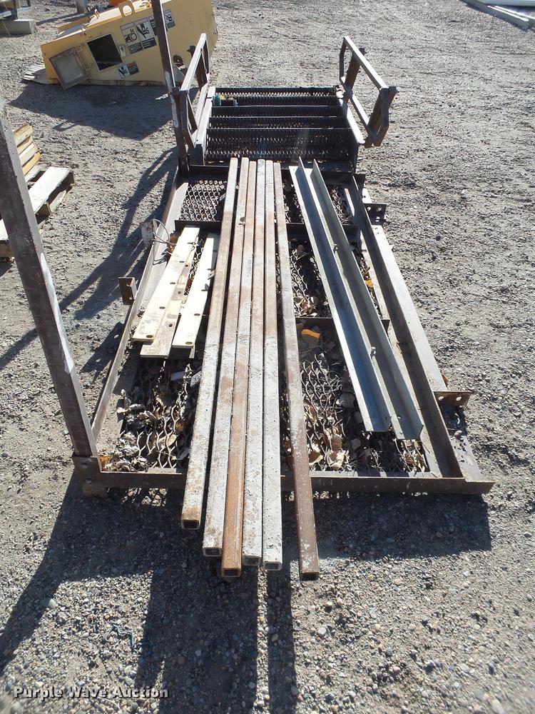 image for item EI9558 Conveyor collection hopper