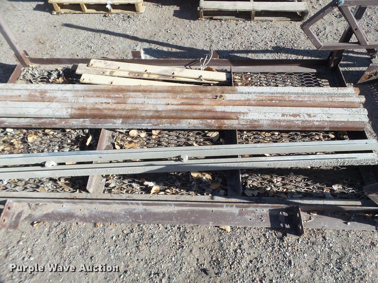 image for item EI9558 Conveyor collection hopper