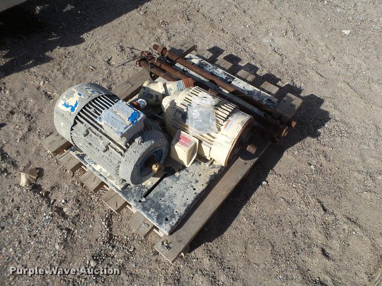 image for item EI9561 Rotating bracket