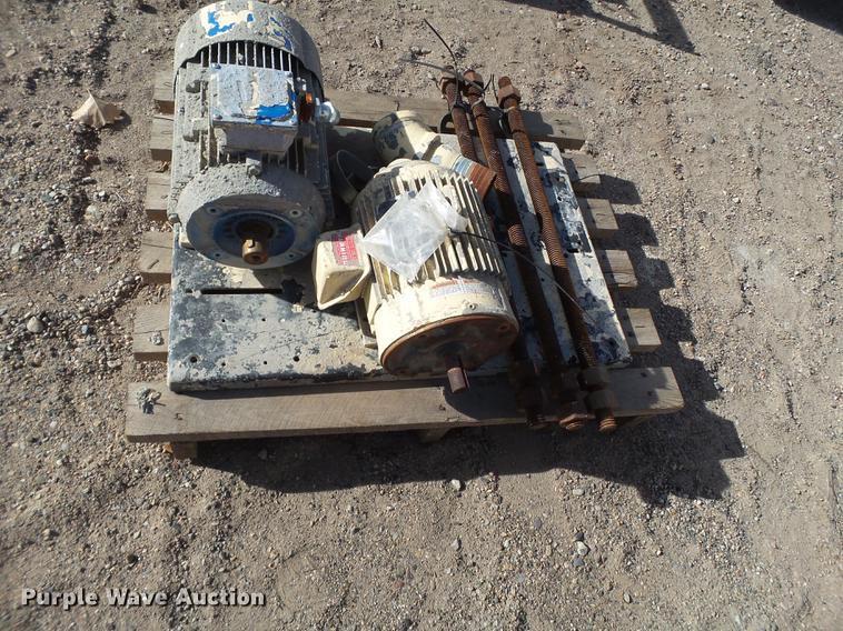 image for item EI9561 Rotating bracket