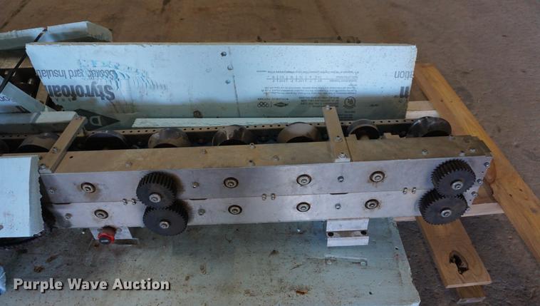 image for item EJ9282 Schlebach 1" flush seam wall or soffit panel roll former cassette