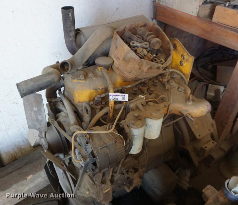 image for item EJ9288 International four cylinder diesel engine