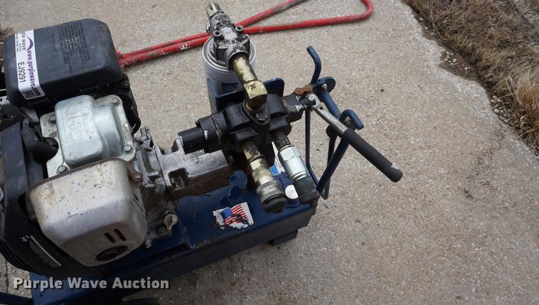 image for item EJ9291 Brave finishing roller