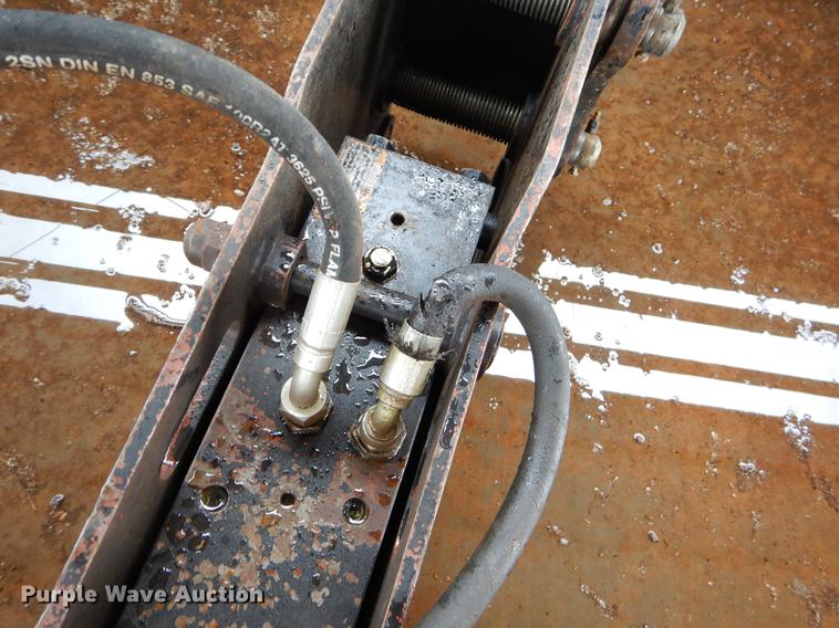 image for item EJ9880 2013 John Deere 35D mini excavator