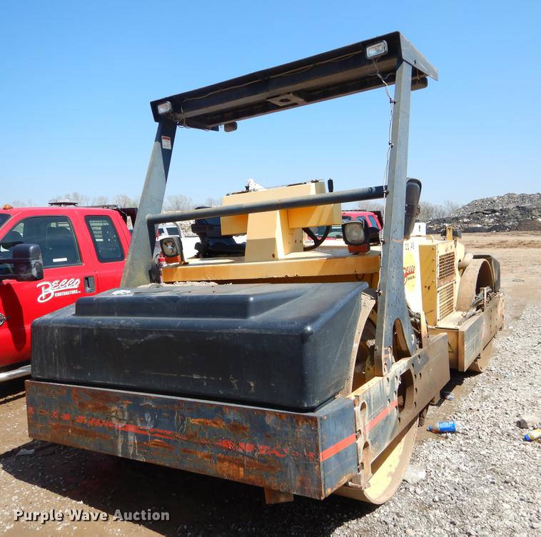 image for item EJ9901 Hypac C778B vibratory double drum roller