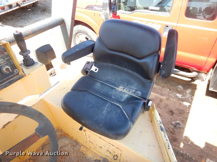 image for item EJ9901 Hypac C778B vibratory double drum roller