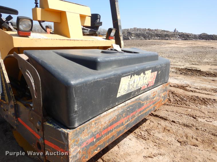 image for item EJ9904 Hypac C778B vibratory double drum roller