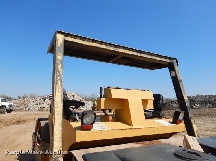 image for item EJ9904 Hypac C778B vibratory double drum roller