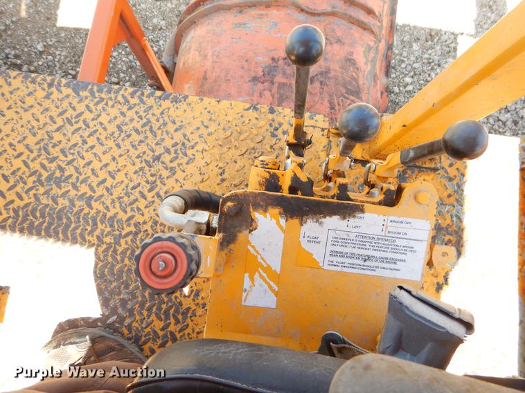 image for item EJ9908 2000 Broce RJ-350 broom