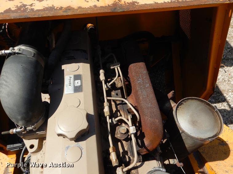 image for item EJ9908 2000 Broce RJ-350 broom