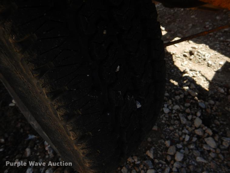 image for item EJ9908 2000 Broce RJ-350 broom