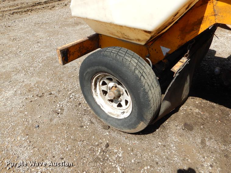 image for item EJ9908 2000 Broce RJ-350 broom