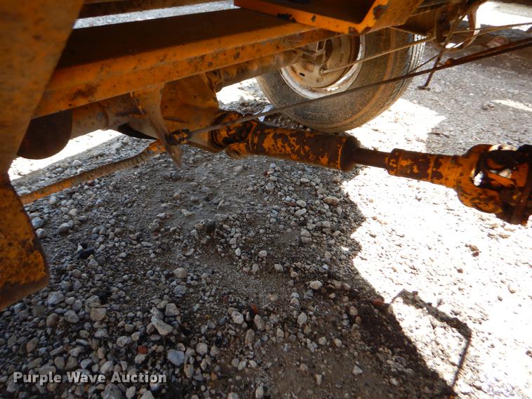 image for item EJ9908 2000 Broce RJ-350 broom