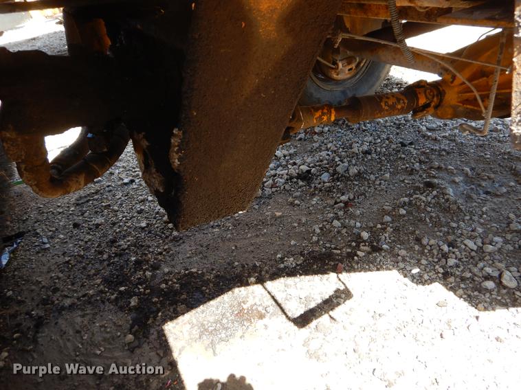 image for item EJ9908 2000 Broce RJ-350 broom