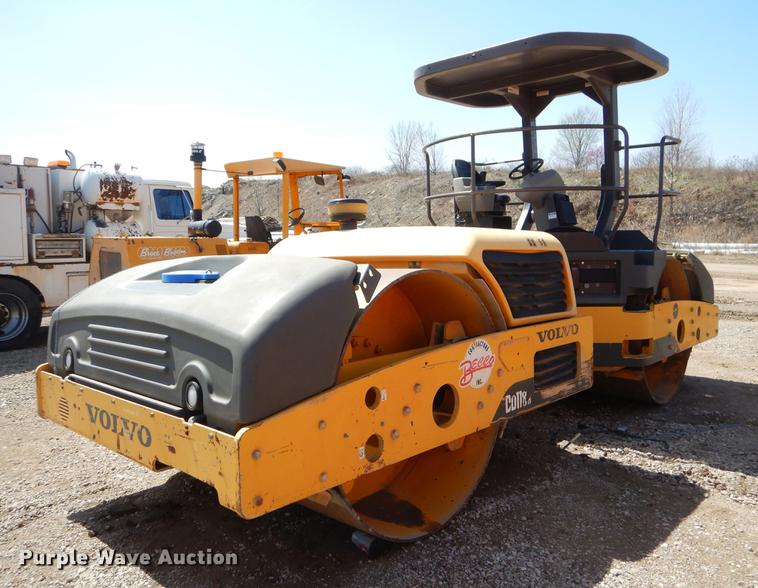 image for item EJ9909 Volvo DD118HF vibratory double drum roller