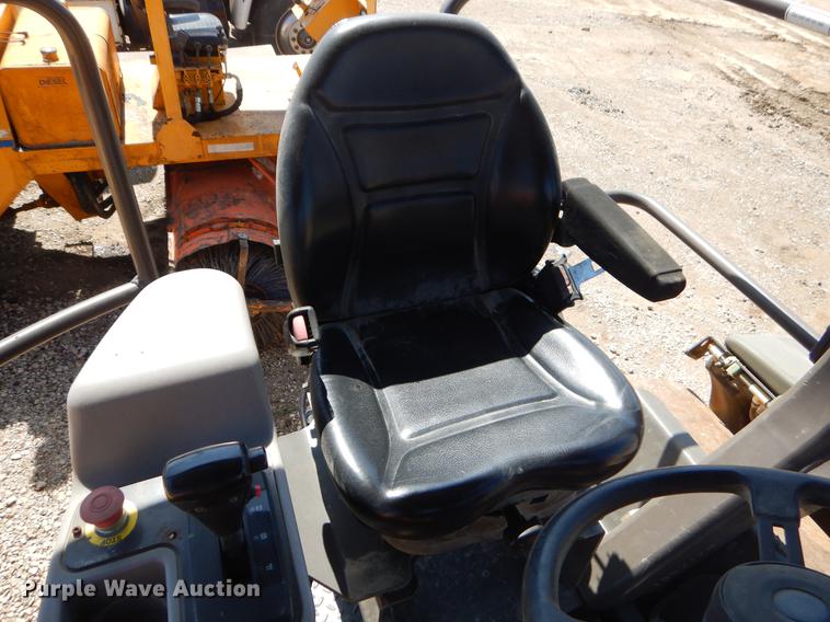 image for item EJ9909 Volvo DD118HF vibratory double drum roller