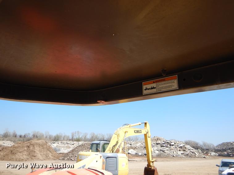 image for item EJ9909 Volvo DD118HF vibratory double drum roller