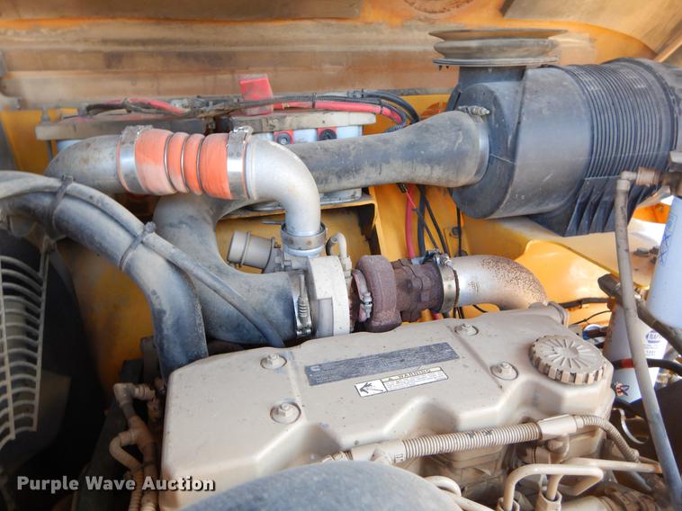 image for item EJ9909 Volvo DD118HF vibratory double drum roller