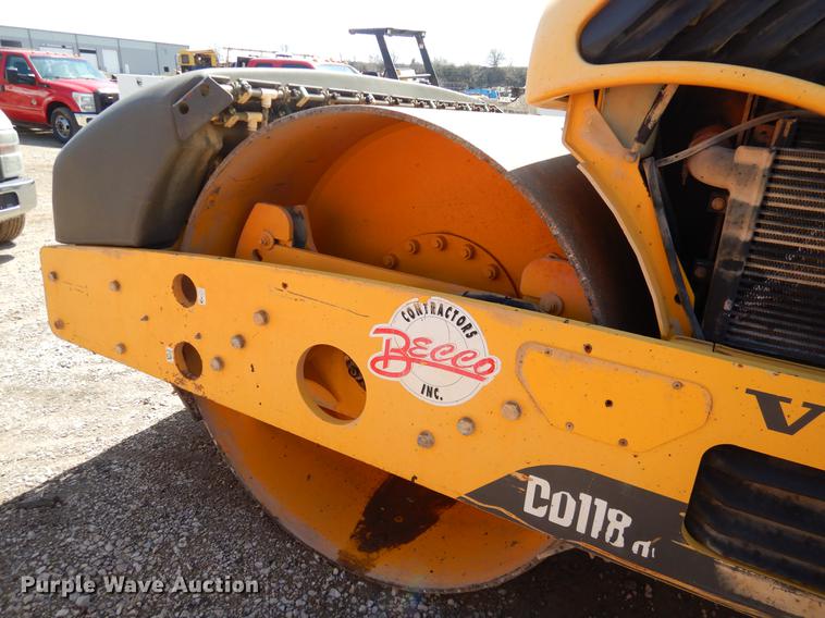 image for item EJ9909 Volvo DD118HF vibratory double drum roller