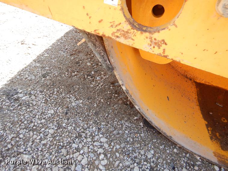 image for item EJ9909 Volvo DD118HF vibratory double drum roller