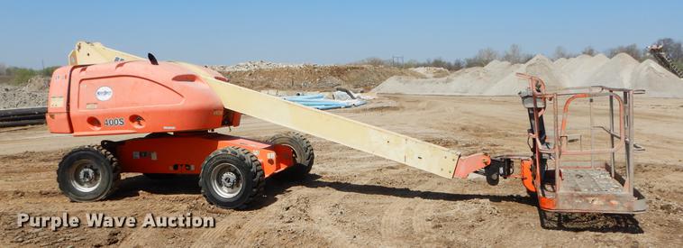 image for item EJ9911 2008 JLG 400S boom lift