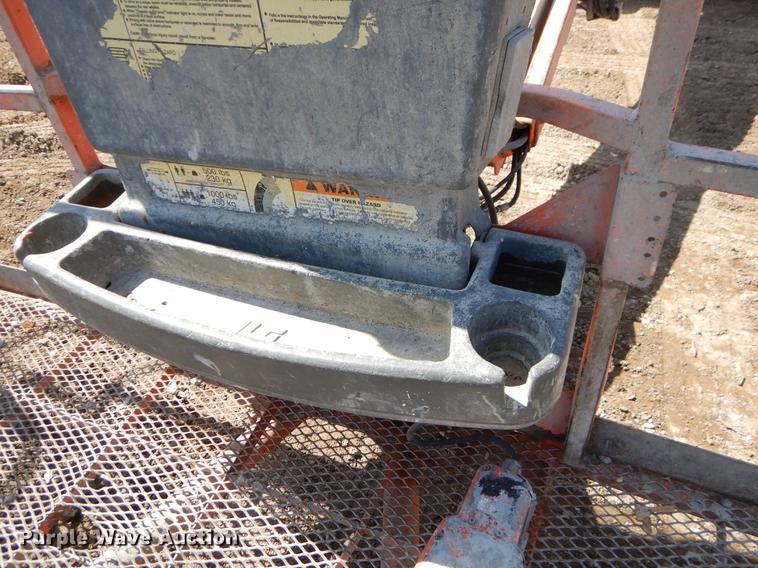 image for item EJ9911 2008 JLG 400S boom lift