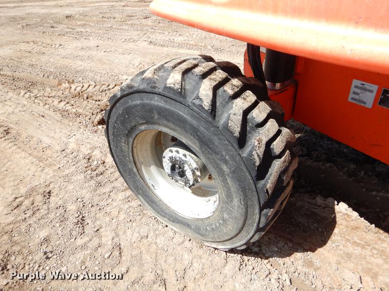 image for item EJ9911 2008 JLG 400S boom lift