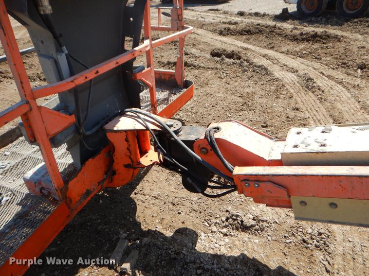 image for item EJ9911 2008 JLG 400S boom lift