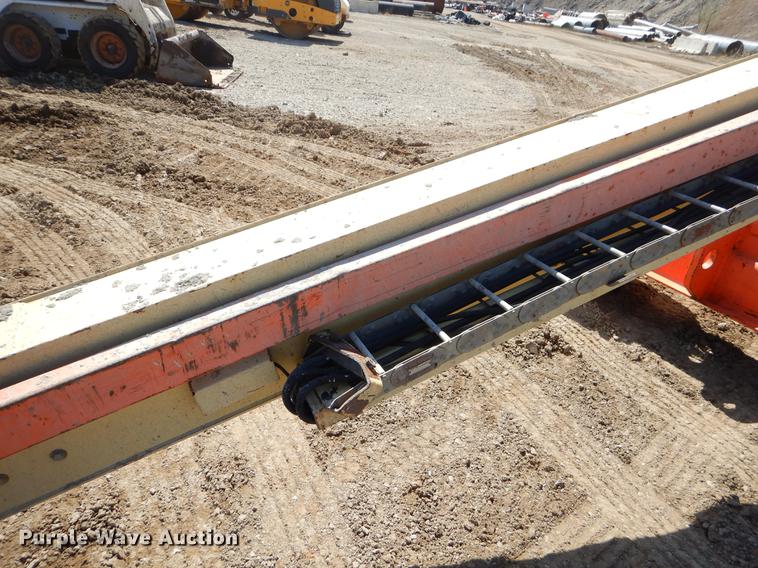 image for item EJ9911 2008 JLG 400S boom lift